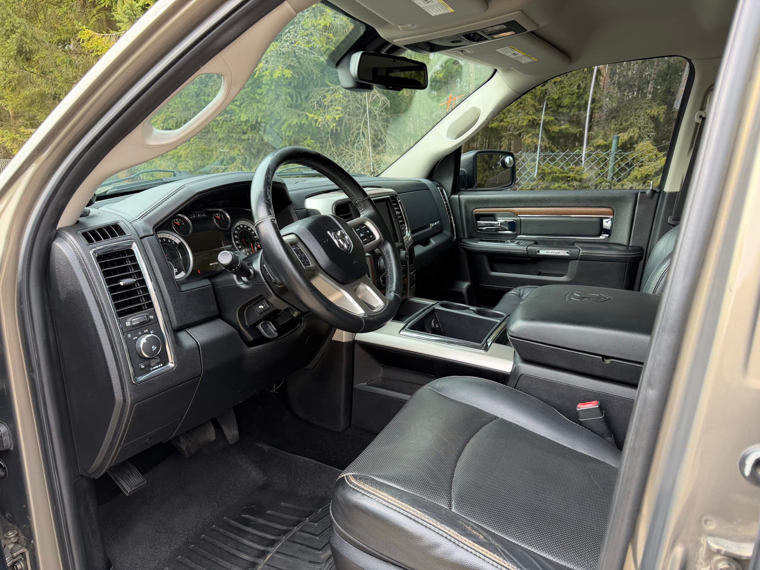 RAM 1500 2014 — zdjęcie 11