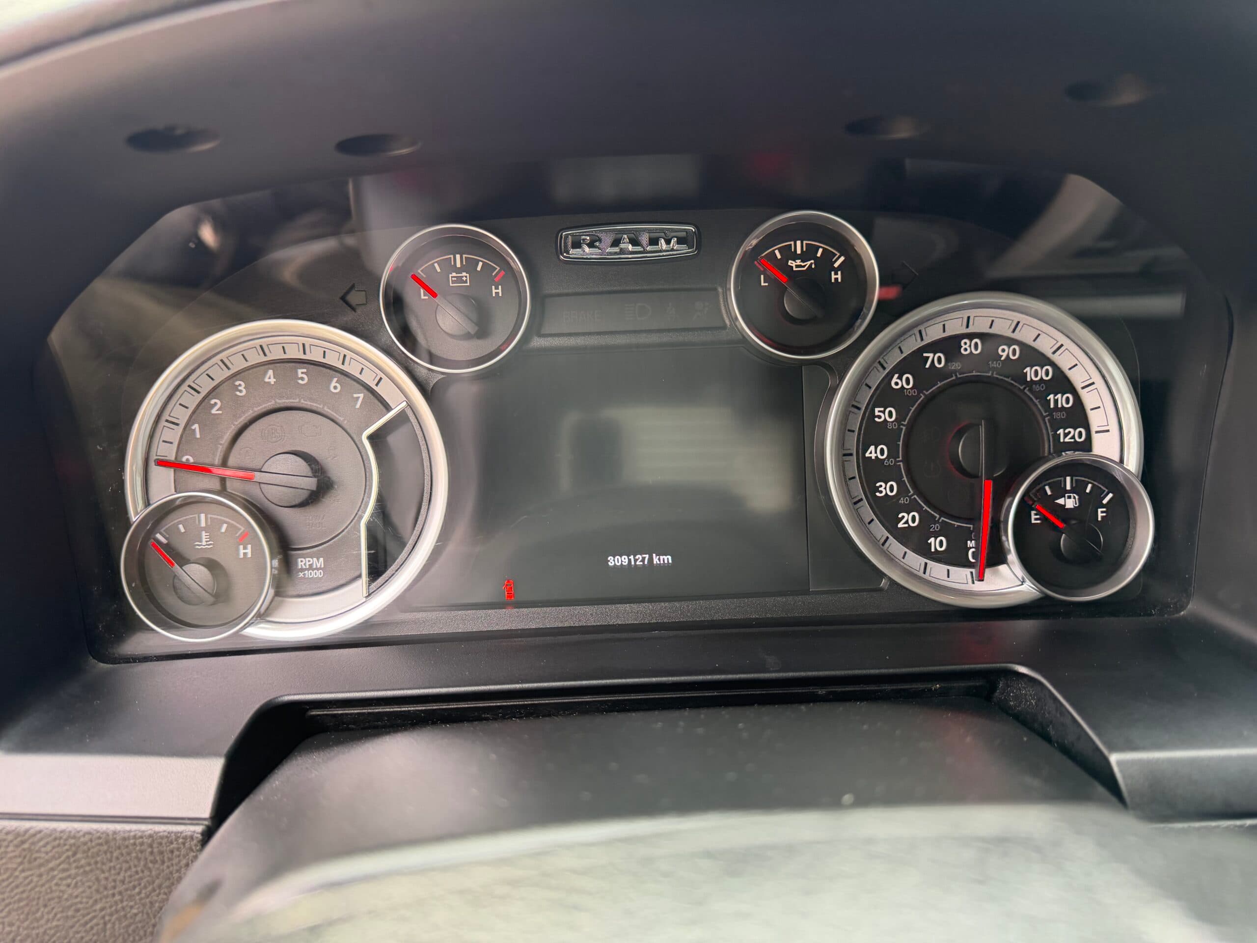 RAM 1500 2014 — zdjęcie 15