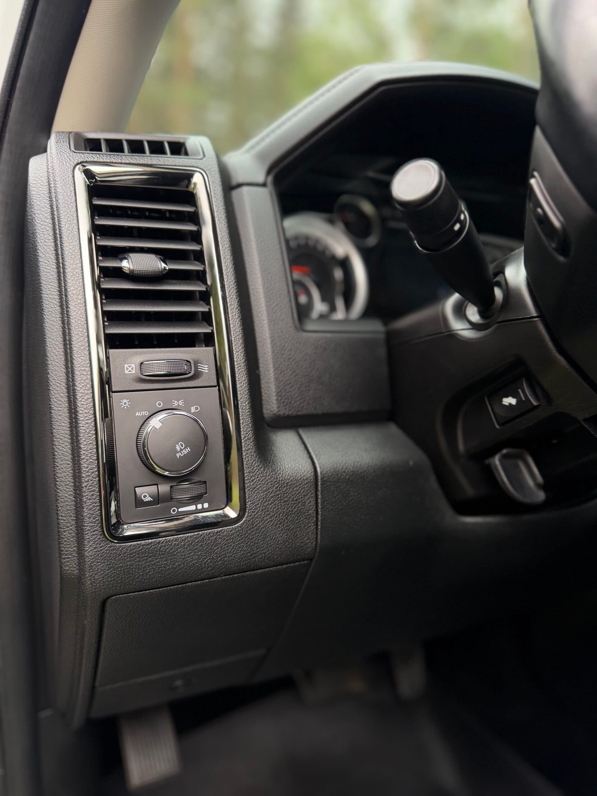 RAM 1500 2014 — zdjęcie 16